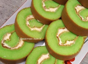 Foto resep Bolu gulung pandan 3 telur (lembut dan lentur)