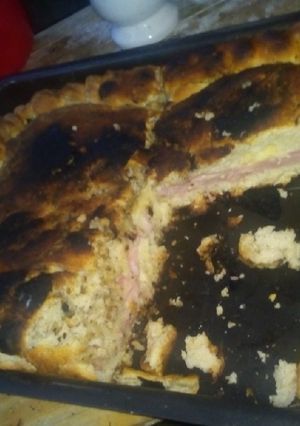 Una foto de Tarta de jamón y queso (Casera)