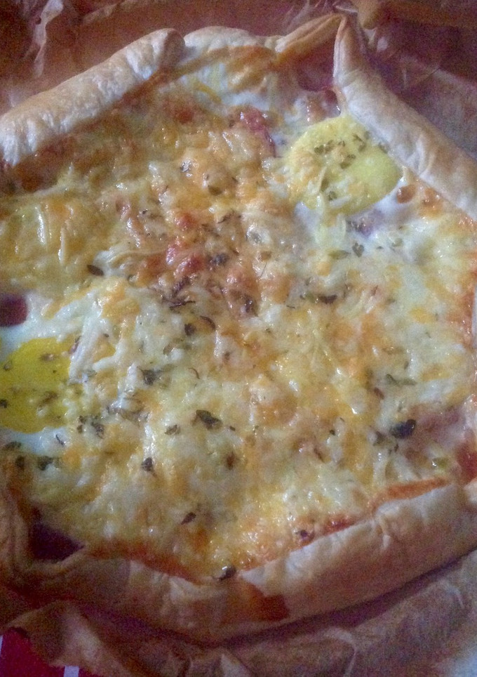 Una foto de Huevos al plato en hojaldre