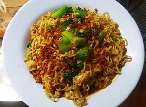 Foto resep Mie Goreng Sarimi Kuah nyemek