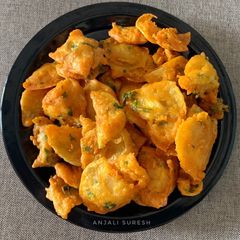 A picture of Aloo Pakoda !!.