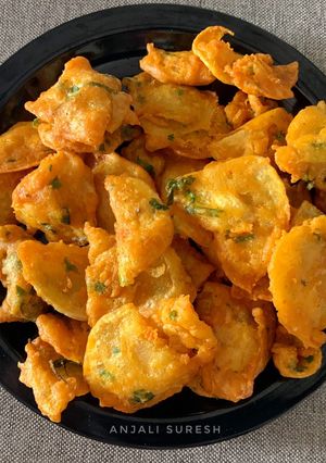 A picture of Aloo Pakoda !!.