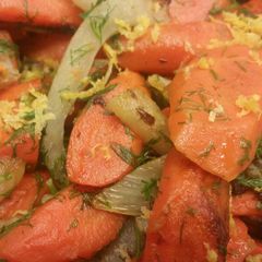 A picture of Carrots w/ Fennel & Dill.