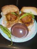 Street Style Vadapav