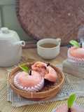 Bakpao Apel Isi Custard Apel (dg Pewarna Angkak)