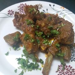 A picture of Masala mutton chops.