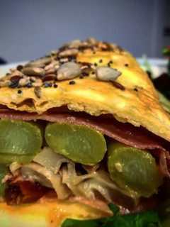 Una foto de Omelette roll