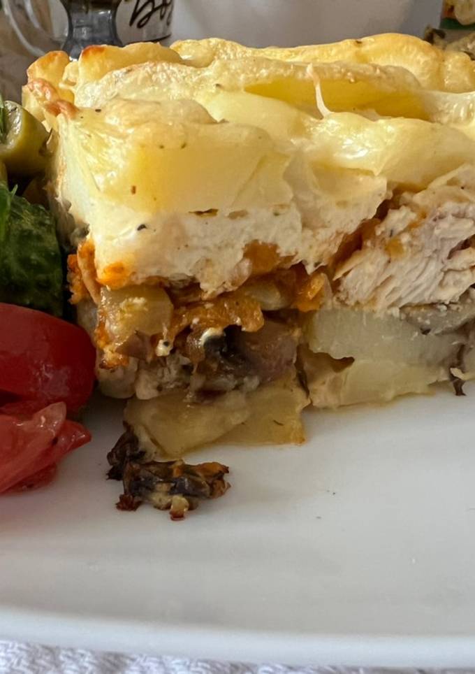 Картопляна запіканка з куркою