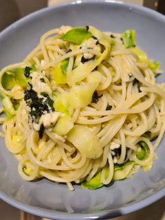 Foto de Pasta al Limone, Zucchine e Menta