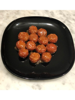 Foto di Polpette di fagioli e barbabietola con salsa all'arancia🥫🍊
