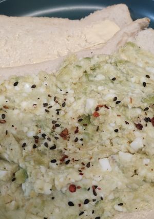 A picture of Eggvocado Sandwich.