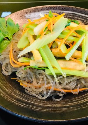 Hình của món Miến Hàn Quốc xào chay.