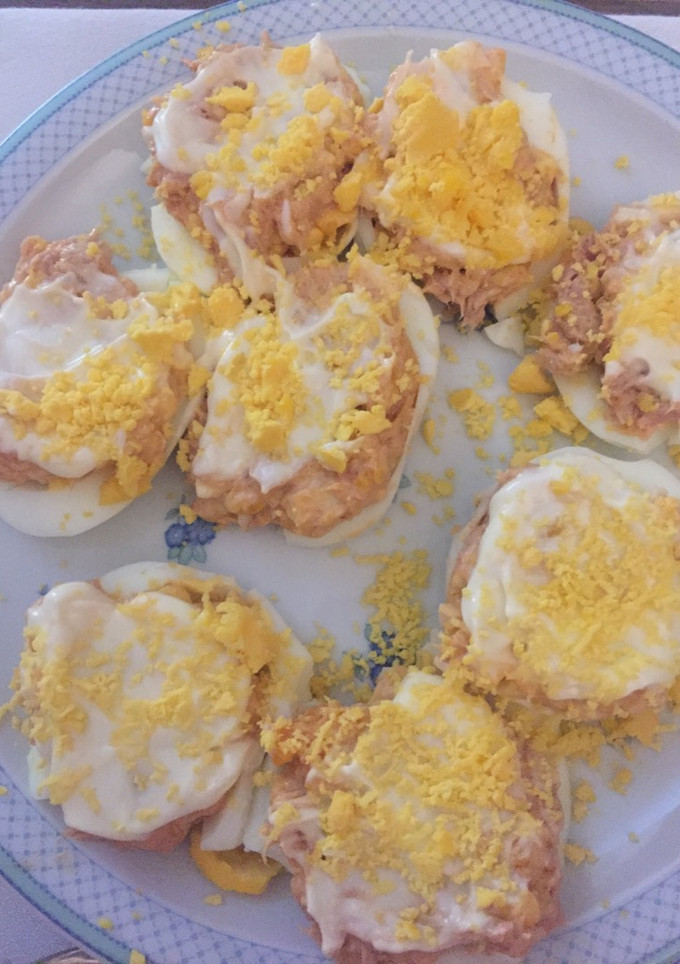 Una foto de Huevos rellenos