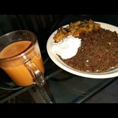 A picture of Memoni Nashta(hara lehsan bajry ki roti).