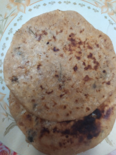 ચીઝ પનીર બટર પરોઠા.(Cheese paneer butter Paratha recipe in Gujarati રેસીપી મુખ્ય ફોટો