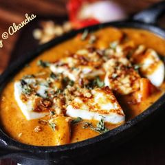 A picture of Paneer Makhani/ cottage cheese in tomato gravy.