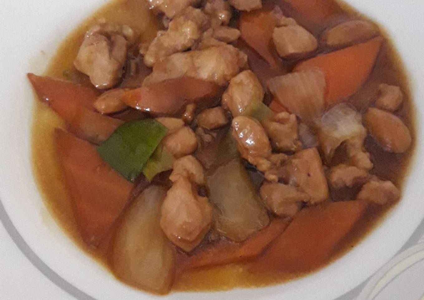 Pollo con almendras al estilo chino