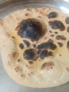તંદુરી રોટી (Tandoori Roti Recipe In Gujarati) રેસીપી મુખ્ય ફોટો