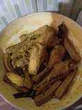 Ayam ungkep bumbu kuning