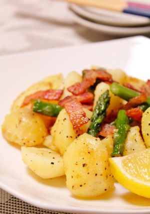 A picture of Easy Asparagus, Bacon & Potatoes.
