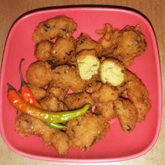 A picture of Moong Dal Bhajiya.