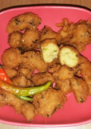 A picture of Moong Dal Bhajiya.