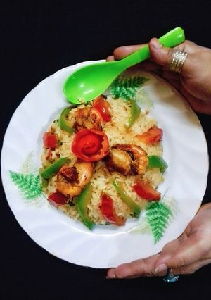 A picture of Prawn veggie leftover rice.