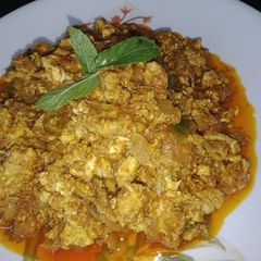 A picture of Fry Egg Mutton maghaz masla....