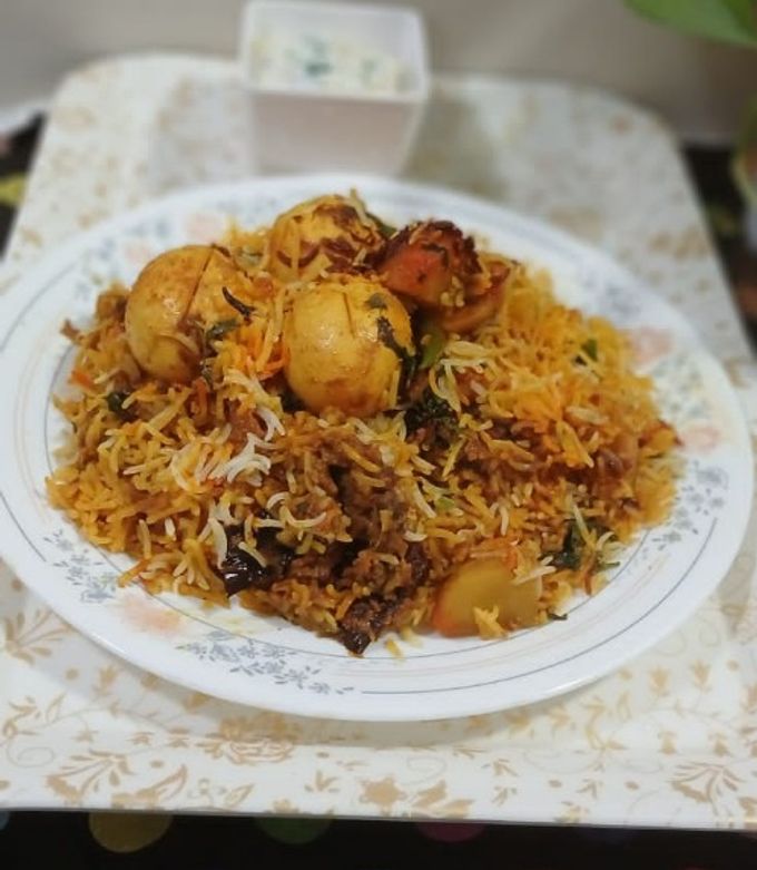 A picture of Eggs poppy seeds biryani.
