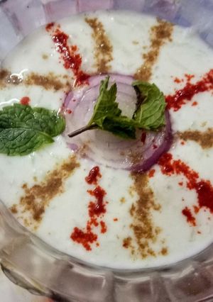 रायता प्याज़ (Raita Pyaz recipe in hindi) रेसिपी मुख्य फोटो