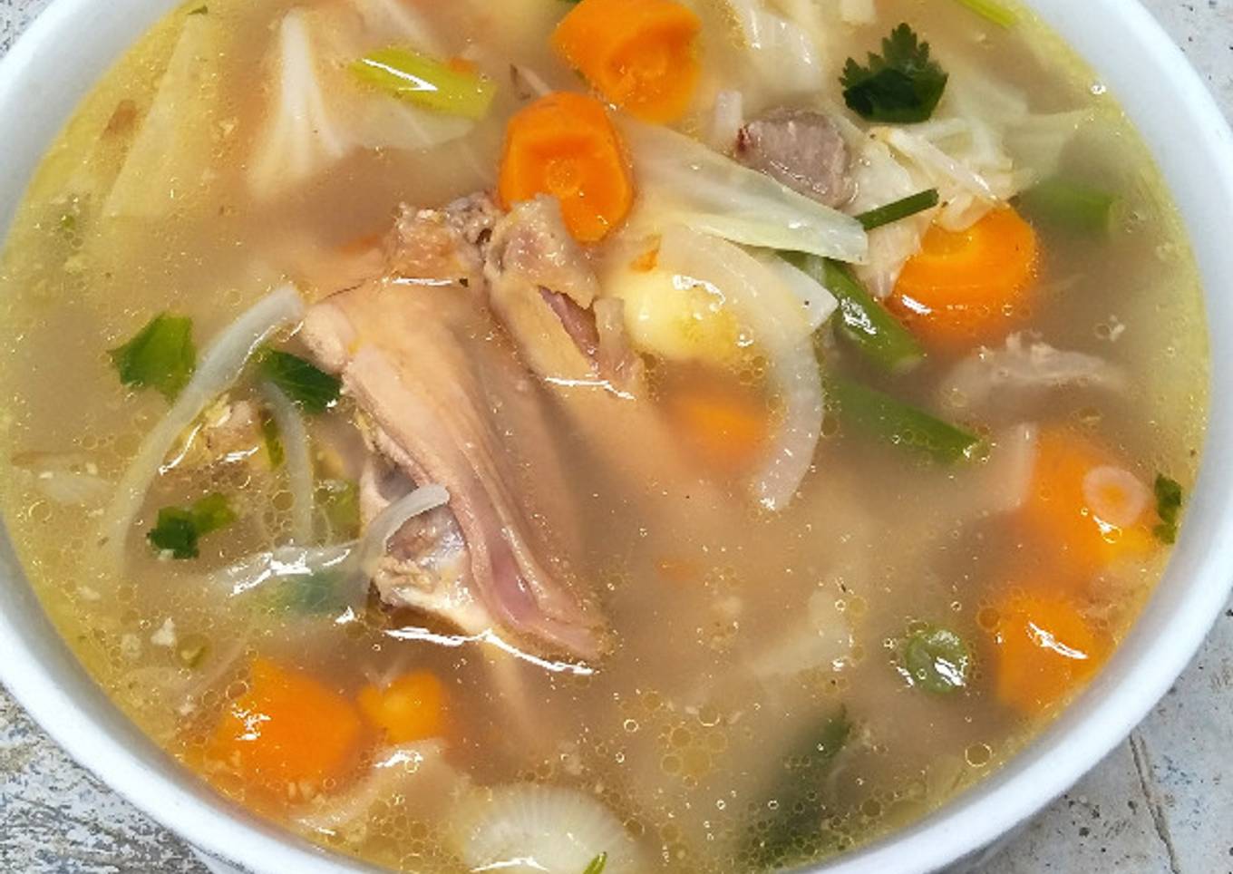 65. Sup ayam dengan sayuran