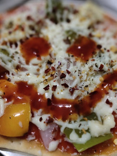 કેપ્સીકમ ઓનિયન પીઝા (Capsicum Onion pizza Recipe In Gujarati) રેસીપી મુખ્ય ફોટો