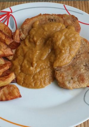 Zöldségpürében készült karaj recept fotója