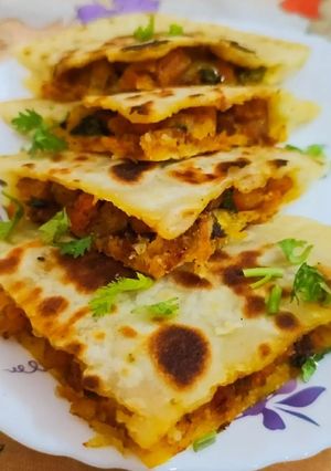 A picture of Aaloo bhuna masala Paratha.