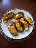 Berenjena rellenas de bacon gratinadas con cheddar