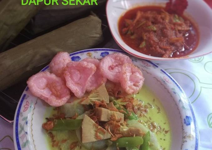 Lontong Sayur Khas Kedurang Bengkulu Selatan