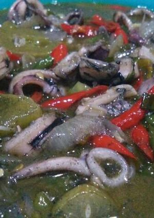 Foto resep Cumi pedas tinta hitam