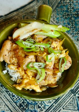 รูปของ Oyakodon โอยาโกะด้ง ข้าวหน้าไก่และไข่