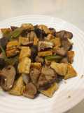 Salteado prebiótico de tempeh, shiitakes, judías verdes y ajo 🤩