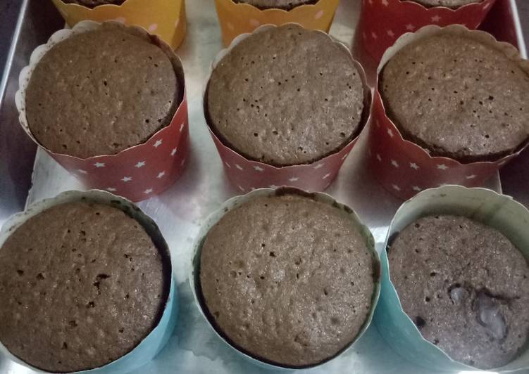 Chocolate Oatmeal Cupcakes