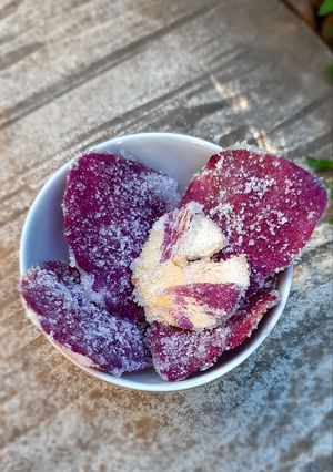 Une photo de Pétales de rose cristallisés