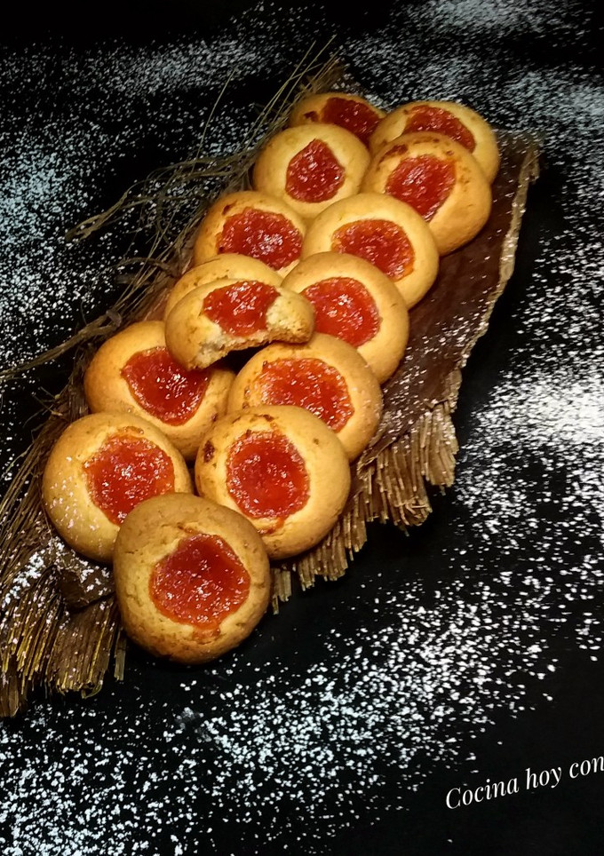 Una foto de Galletas Pepa con dulce de membrillo 😋