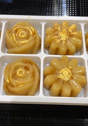 A picture of Longan Nian Gao.