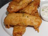 Congrio dorado frito con batido de cerveza
