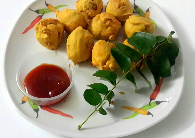 How to Prepare Super Quick Homemade Potato Bonda
