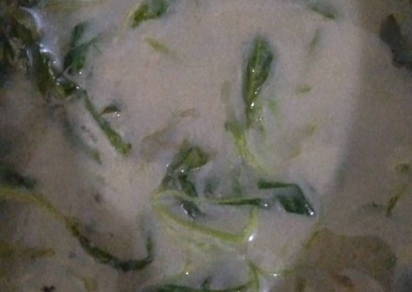 Bayam vegetarian dengan santan
