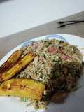Chaufa de Pollo con Plátano frito