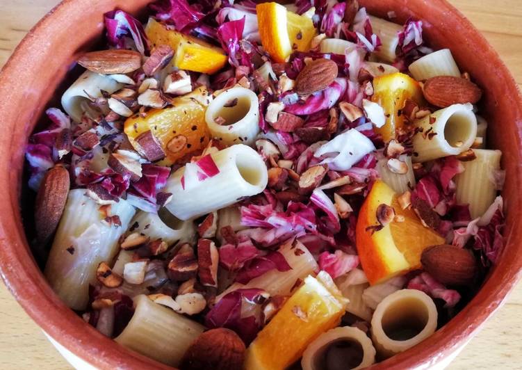 Mezzi rigatoni al radicchio, al profumo di arance 🌷