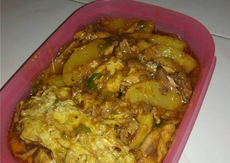 Kentang saus sarden pedas(potato with spicy sardines sauce)