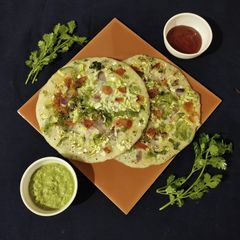 A picture of Veg suji uttapam.